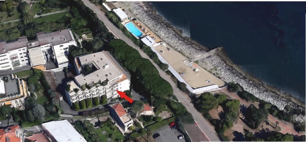 Tirrenia Beach House - Sea Front With Private Beach سانريمو المظهر الخارجي الصورة