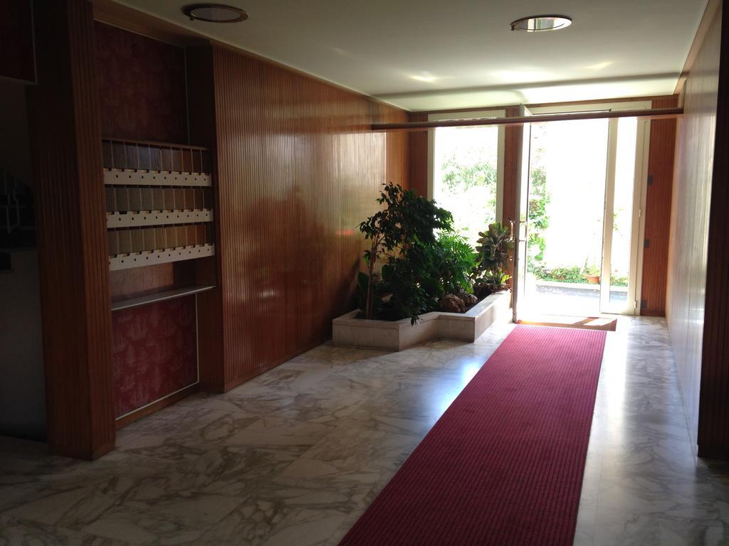 Tirrenia Beach House - Sea Front With Private Beach سانريمو المظهر الخارجي الصورة